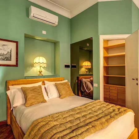 Charming By The Vatican Sx *